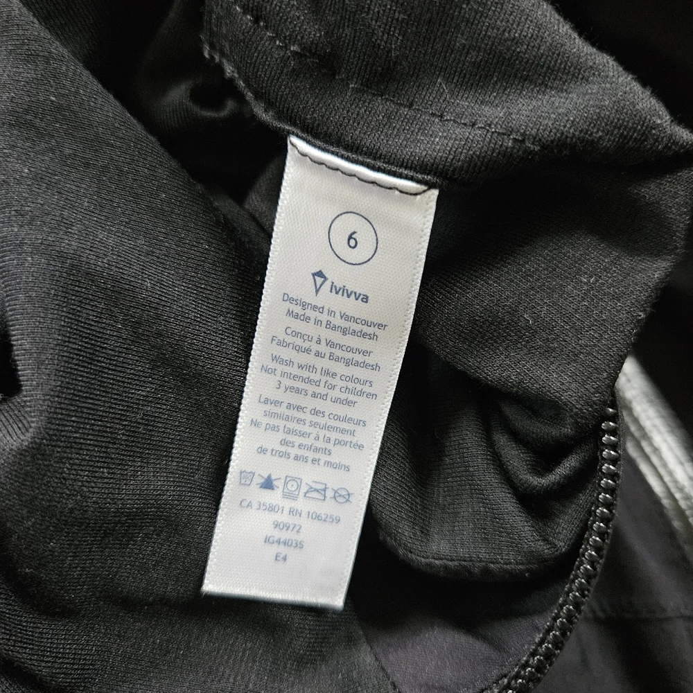 Ivivva Lululemon Girl's Black Raincoat Sz 6 - Picture 3 of 9